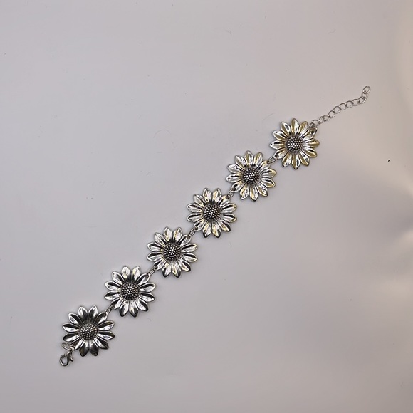 Silver Sunflower Bracelet - Picture 3 of 4